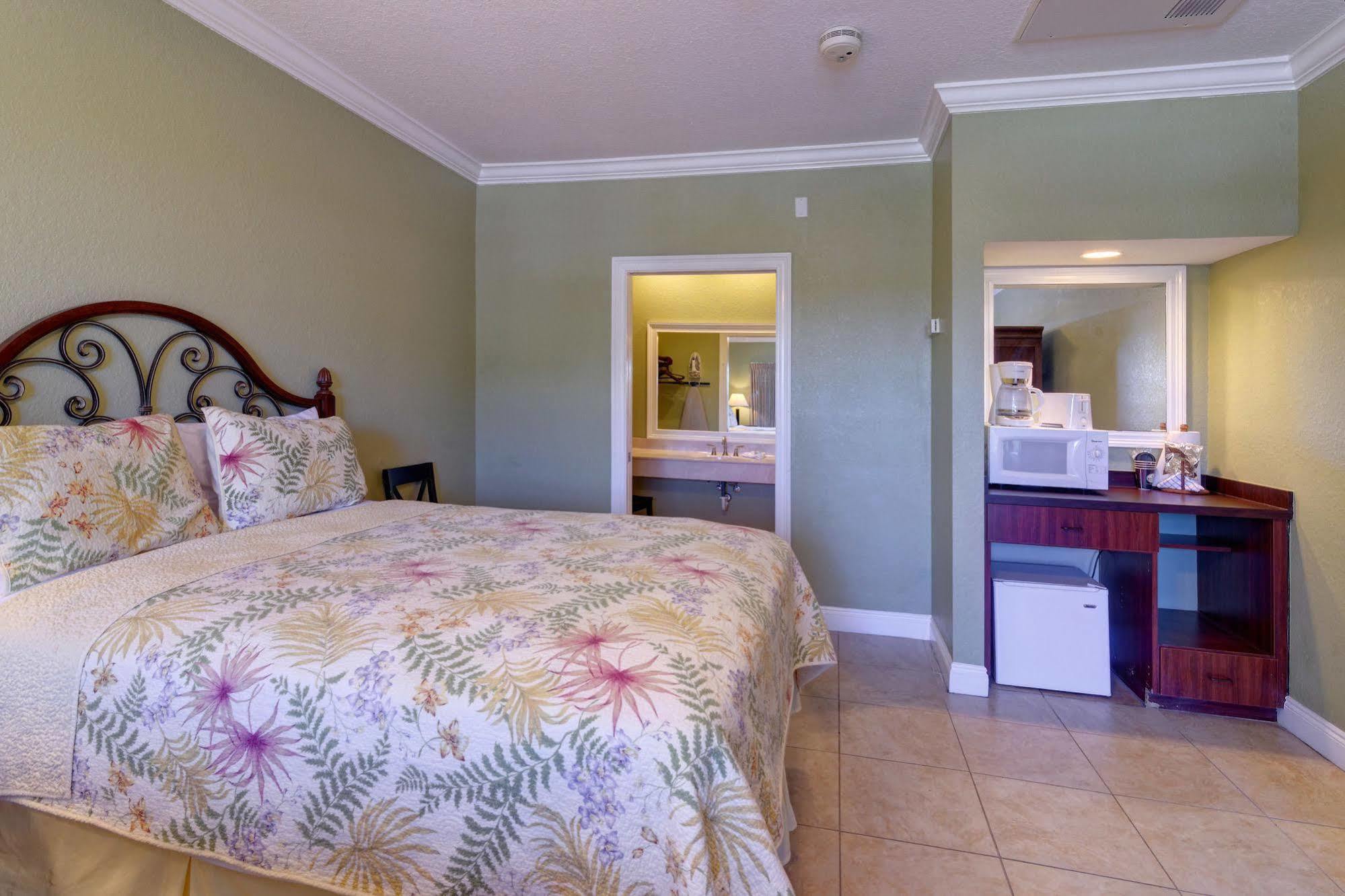 Beachside Inn Destin Exterior photo